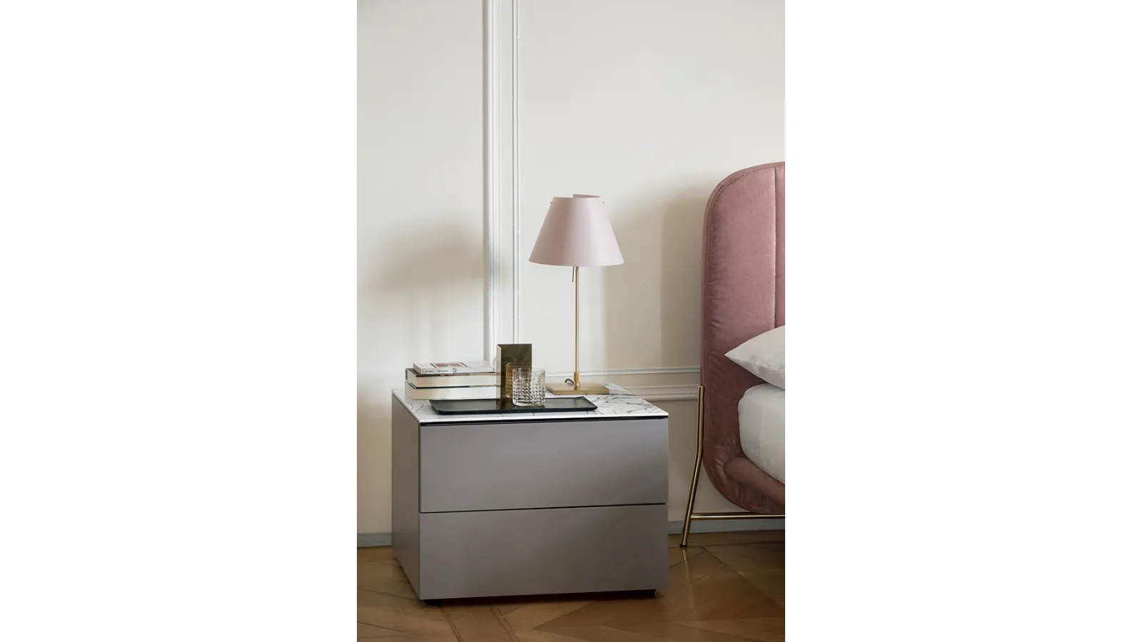 Comodino in laccato opaco Universal di Calligaris