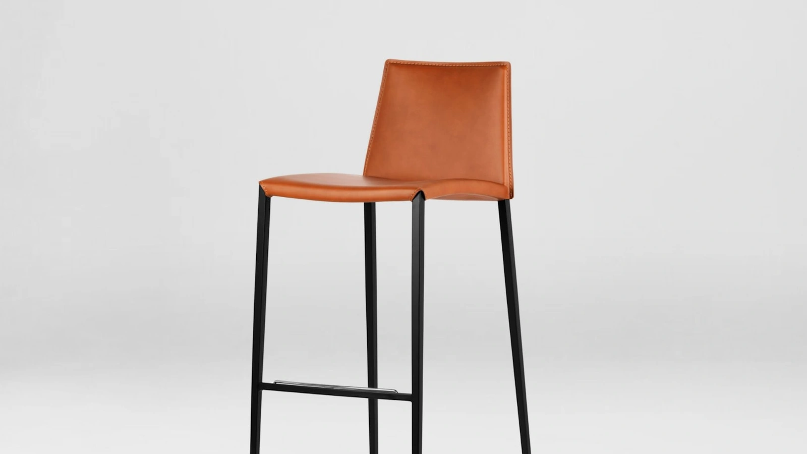 Sgabello Aida in cuoio rigenerato di Calligaris